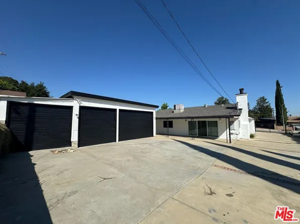 13807 Paddock St, Sylmar, CA 91342