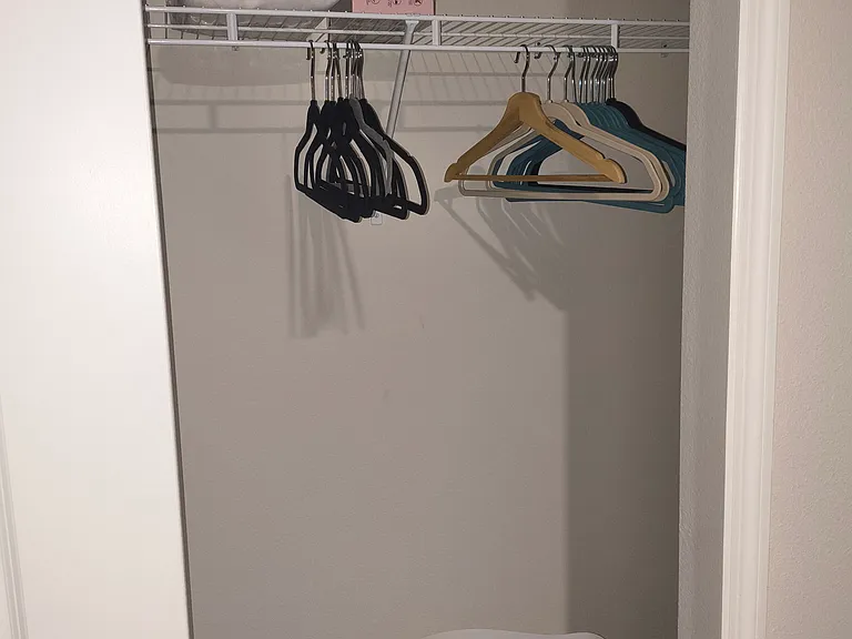 8 Unique Ct #B — Photo 40