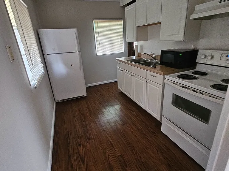 6725 Wanda Ave — Photo 9