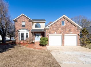 5580 Berry Ridge Dr, Harrisburg, NC 28075