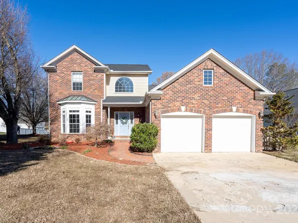 5580 Berry Ridge Dr, Harrisburg, NC 28075