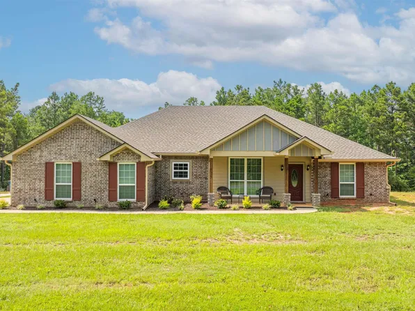 525 Lake Gladewater Rd, Gladewater, TX 75647