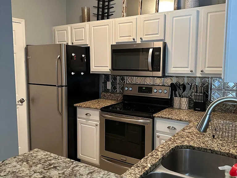 1600 Long Grove Dr #1417 — Photo 9