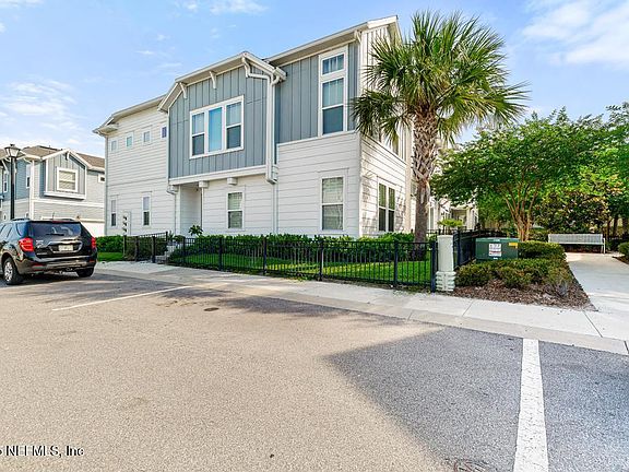 3rd image of 11454 WHITE CAP Court
