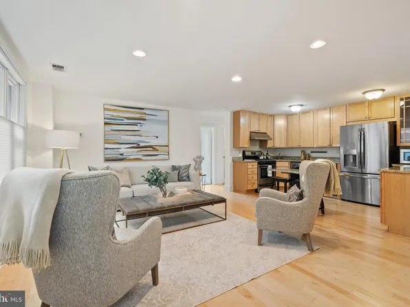 4840 Macarthur Blvd NW APT 502, Washington, DC 20007