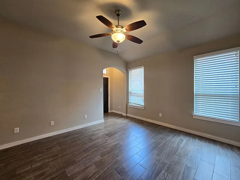 526 Creekside Frst — Photo 3