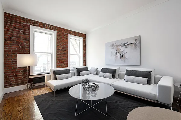 Rented by R New York | media 29