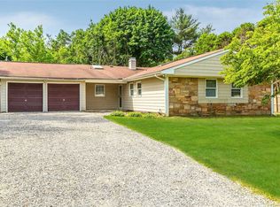 4 Millbrook Dr, Stony Brook, NY 11790