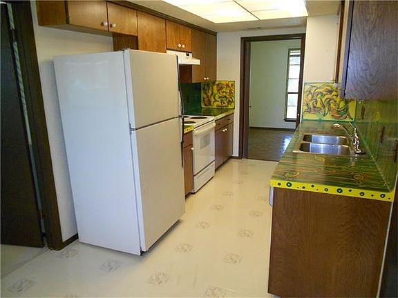 5th image of 4012 Galacia Dr