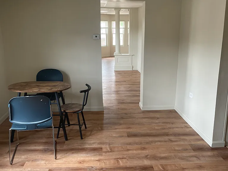 498 W Main St — Photo 18
