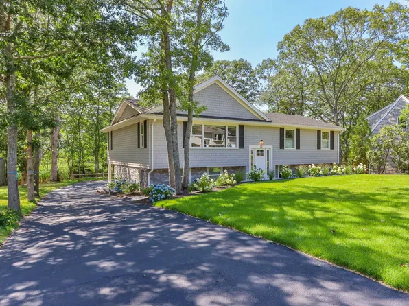 11 Madeline Road, Teaticket, MA 02536