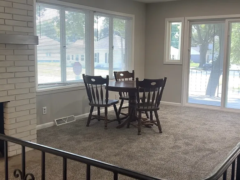 422 E Chapin St #422 — Photo 6