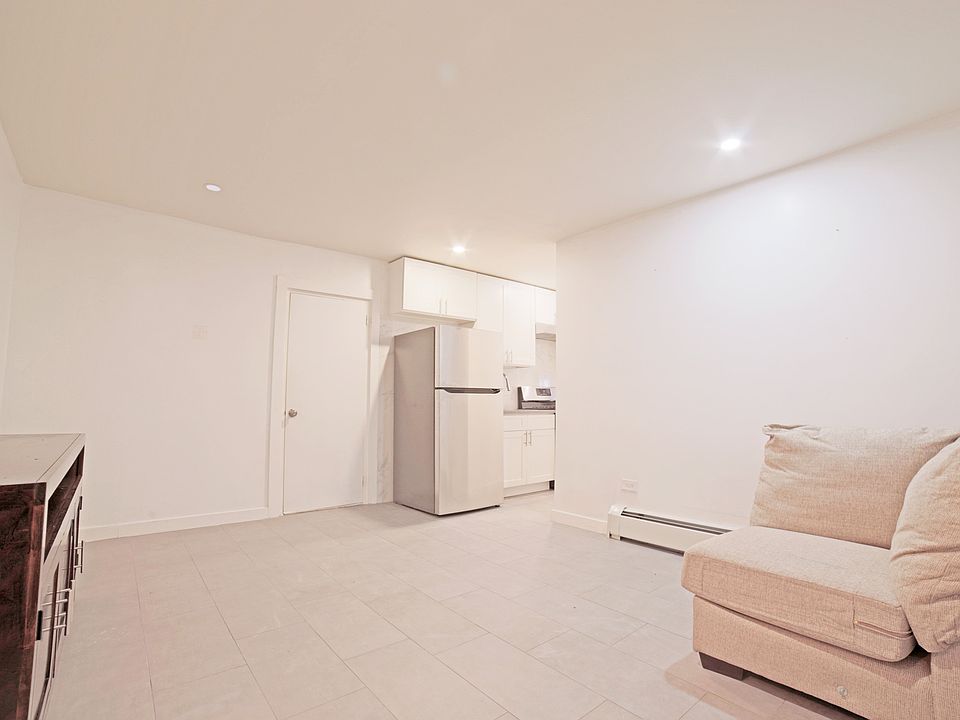 1st image of 2857 Dudley Ave Floor 2