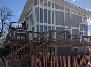 5556 Stringer Rd, Fruitport, MI 49415