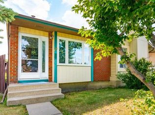 123 N Whitworth Way NE, Calgary, AB T1Y6B1