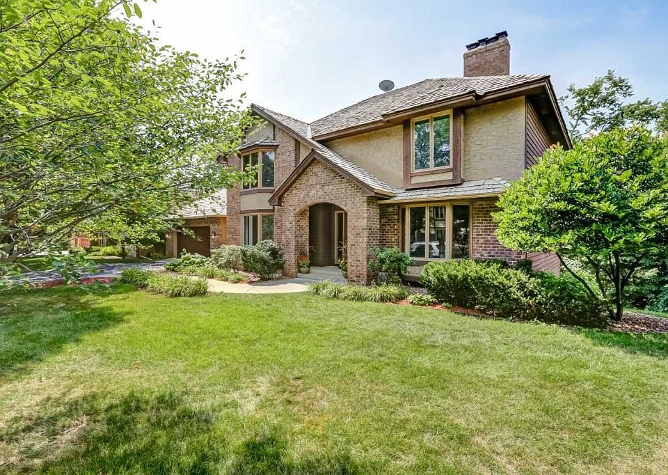 1st image of 8929 Hidden Oaks Dr