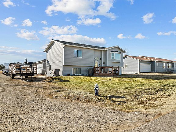 3rd image of 809 E Groschell St