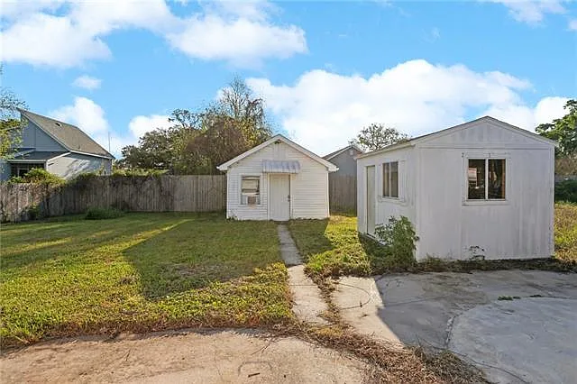 4531 Paris Ave — Photo 8