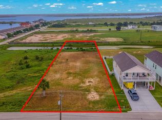 2445 103rd St, Galveston, TX 77554