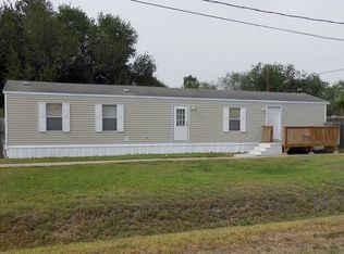 401 Milam St, Combes, TX 78586