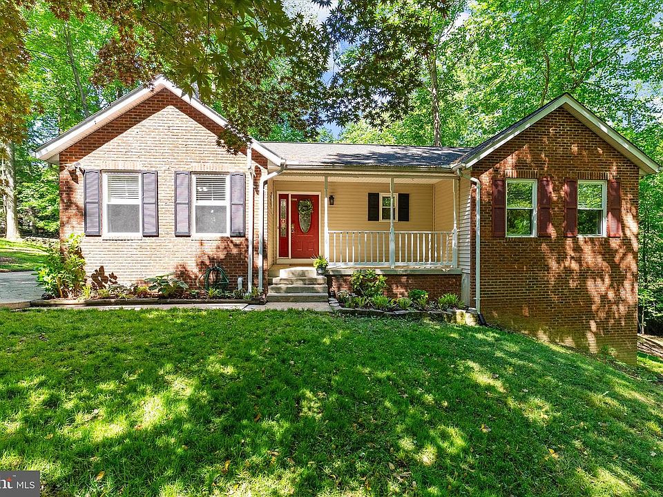 1st image of 526 Dillon Dr