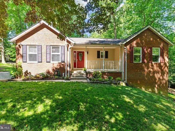 526 Dillon Dr, Lusby, MD 20657