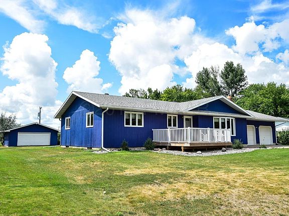 2nd image of 3305 Meadow Way