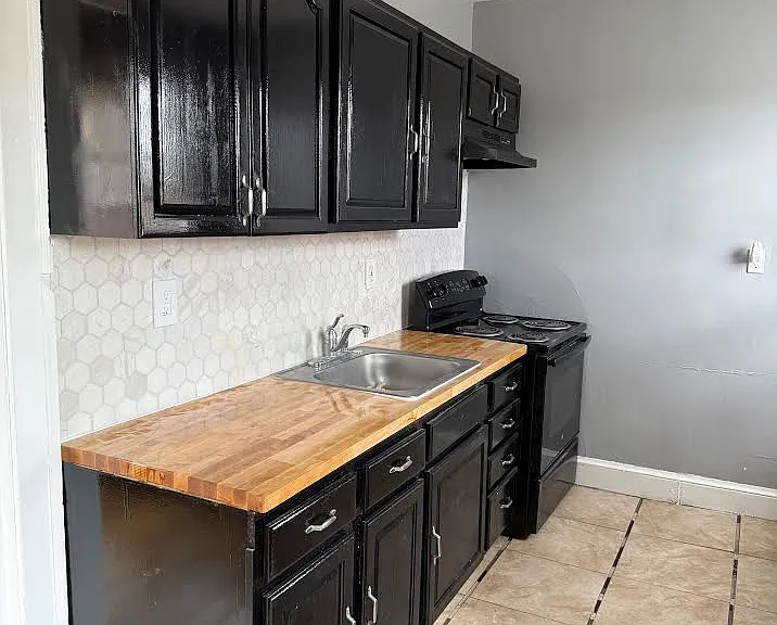 62 Imlay St #307 — Photo 4