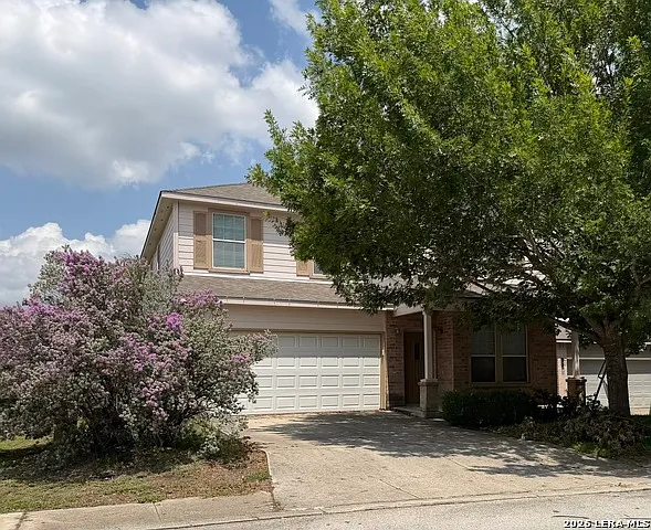 5 bed, 3.5 bath, 3030 sqft, $2,450 — Photo 1