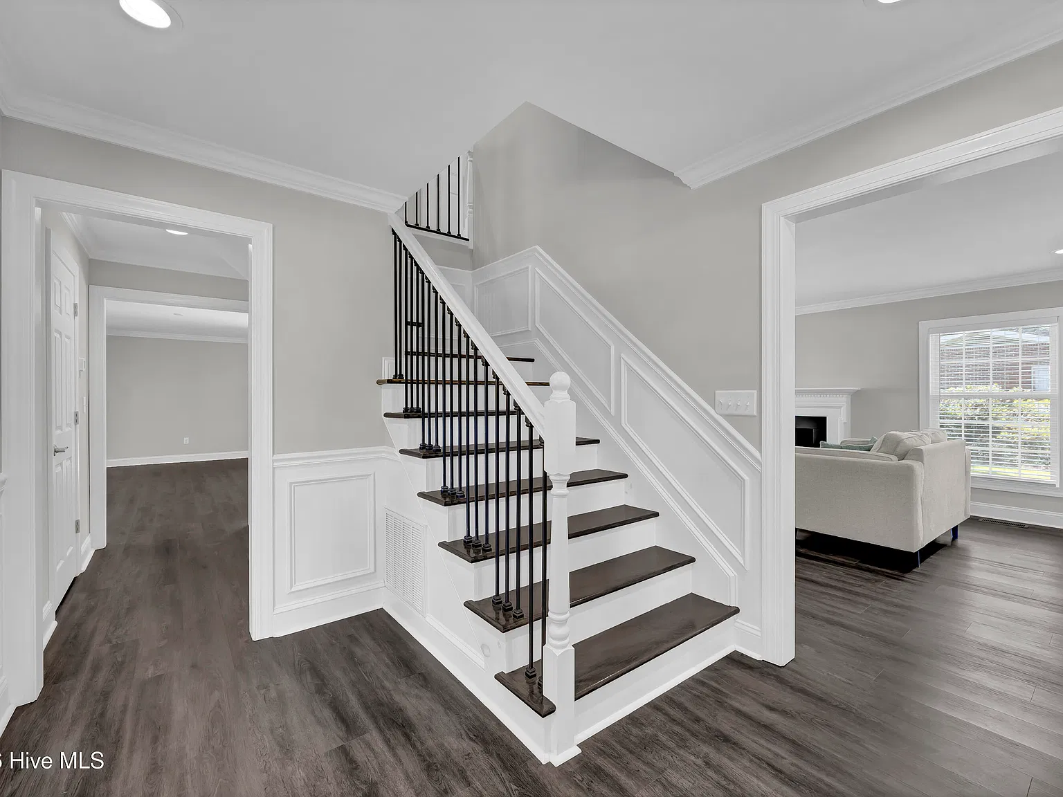 5 bed, 3.5 bath, $4,250 — Photo 3