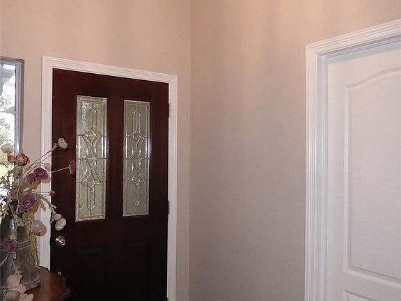 5th image of 1009 Brazos Ct