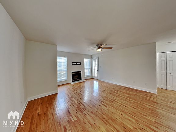4th image of 417 Granville Ct