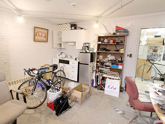 3rd image of 24 W Hinsdale Ave