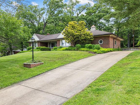 2nd image of 18 Zinzer Ct