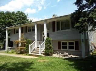 7 Harris Ln, Hackettstown, NJ 07840