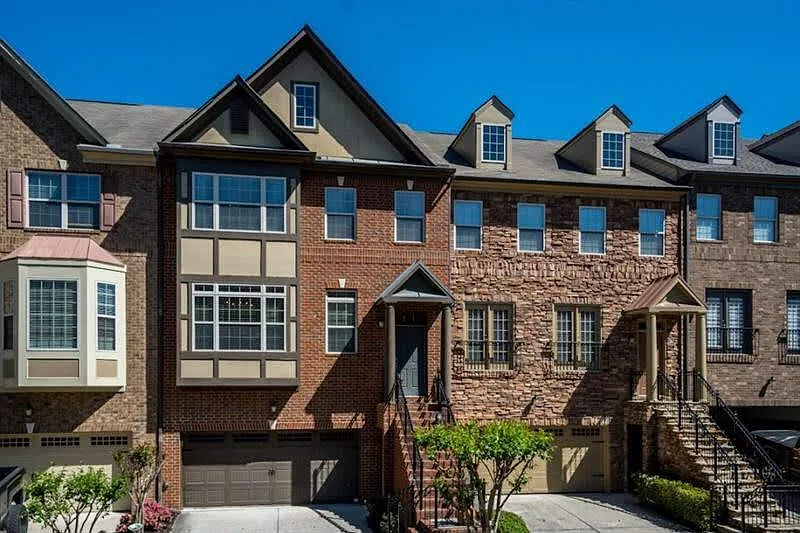 9052 Woodland Trl