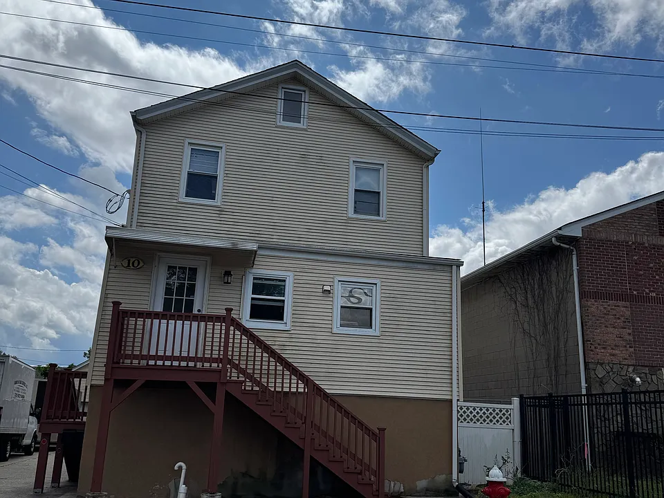 10 Washington Rd