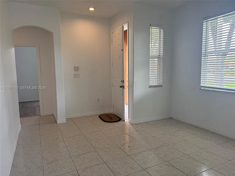 23703 SW 110th Pl #23703 — Photo 2