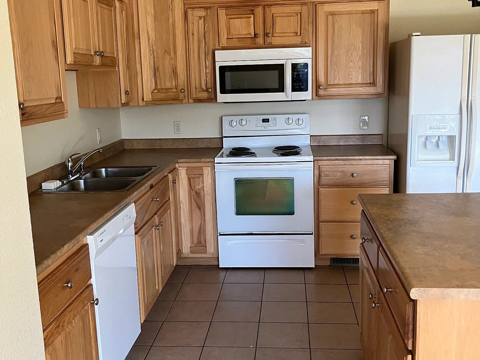 3 bed, 1675 sqft, $1,600 — Photo 4