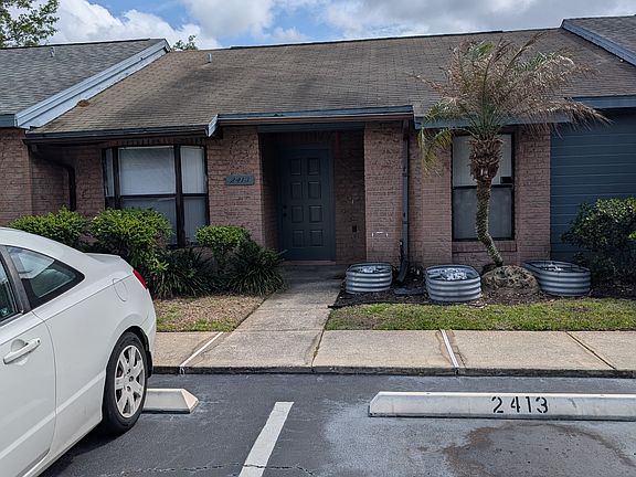 4th image of 2413 King Oak Ct