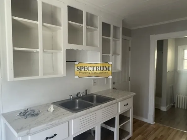 90 Elm St #5, Waterville, ME 04901