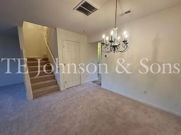 2544 Halle Ann Cir — Photo 5