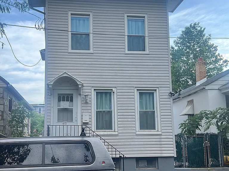 413 William St — Photo 7