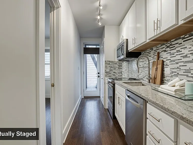 82 Q St SW #1 — Photo 4