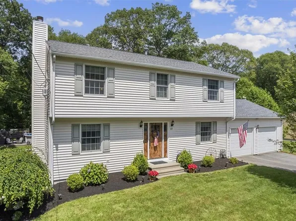 117 Mesa Dr, North Kingstown, RI 02852