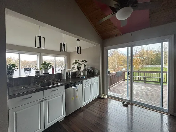 329 Riverbend Rd, Troy, NY 12182