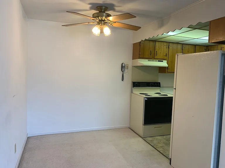 7107-7115 N Miramar Dr — Photo 3