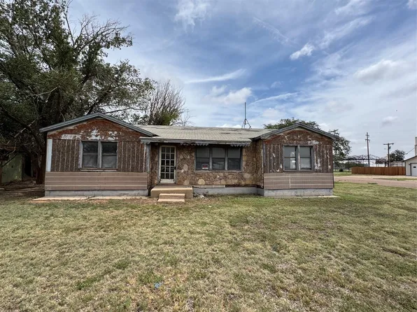 200 W 2nd St, Edmonson, TX 79032