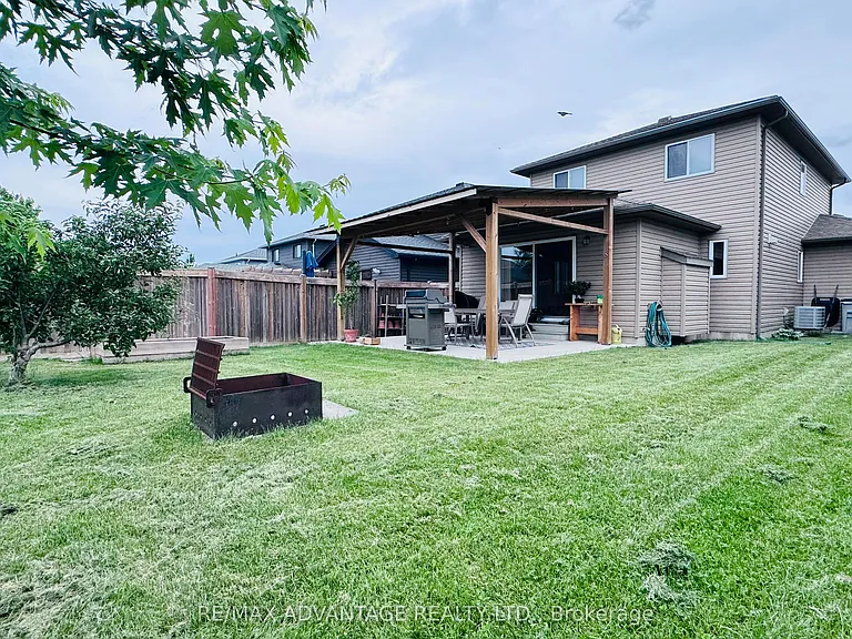 377 Beech St — Photo 30