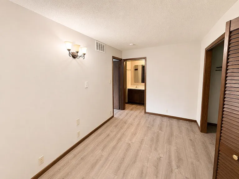 4284 State Road J — Photo 21